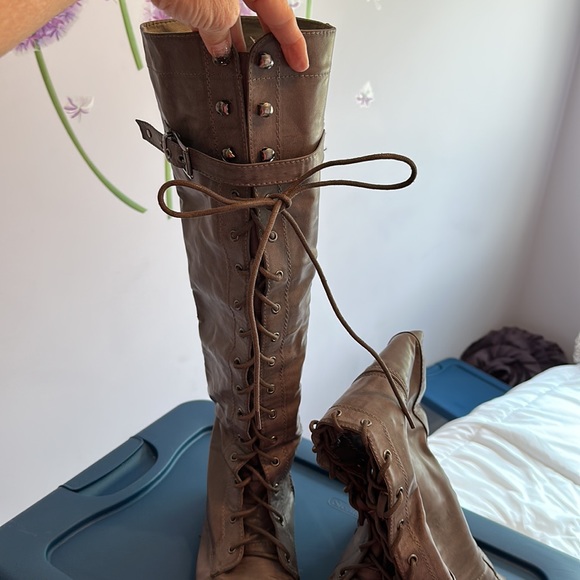 Over the knee gray boot, size 9 - Picture 2 of 7